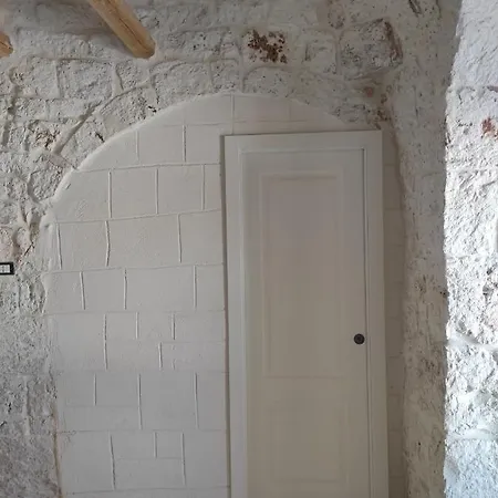 Trullo Calamo, Tra Mare E Citta Ostuni