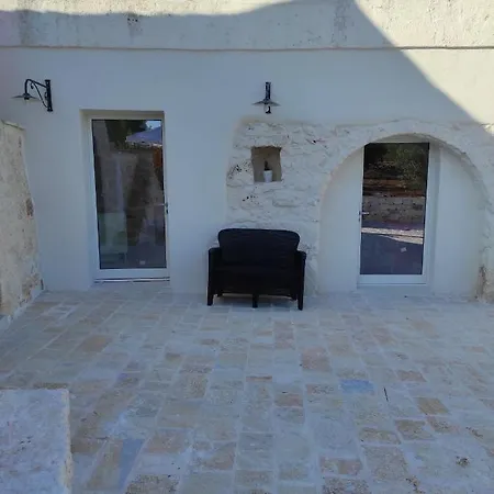 Trullo Calamo, Tra Mare E Citta Ostuni