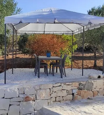 Trullo Calamo, Tra Mare E Citta Ostuni